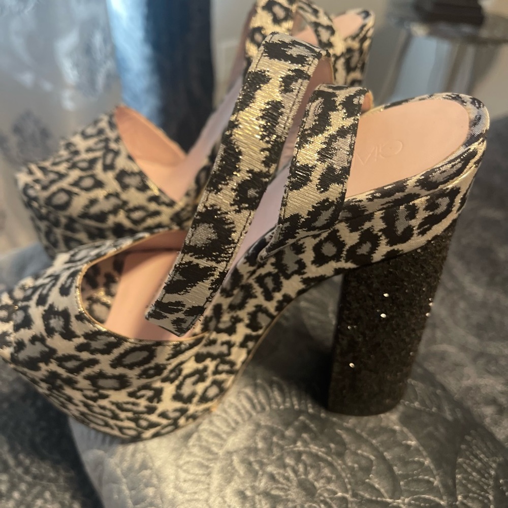 Beautiful sandals never worn